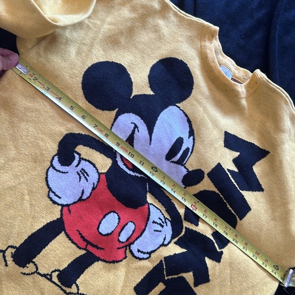 New Disney park yellow Mickey Mouse sweeter for adults - Picture 3 of 8